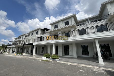 Dijual Rumah 3.5 Tingkat di Komplek Jewel Park Polonia - Medan