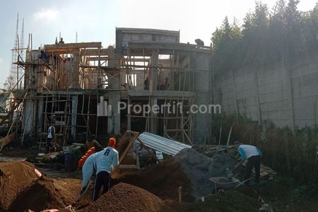 Harga Promo Termurah Jual Rumah 2 Lantai Suasana Villa Mewah Modern di Cisarua Bandung