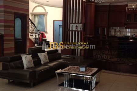 Jual Rumah di Komplek Padang Golf Mansion Medan Kondisi Siap Huni