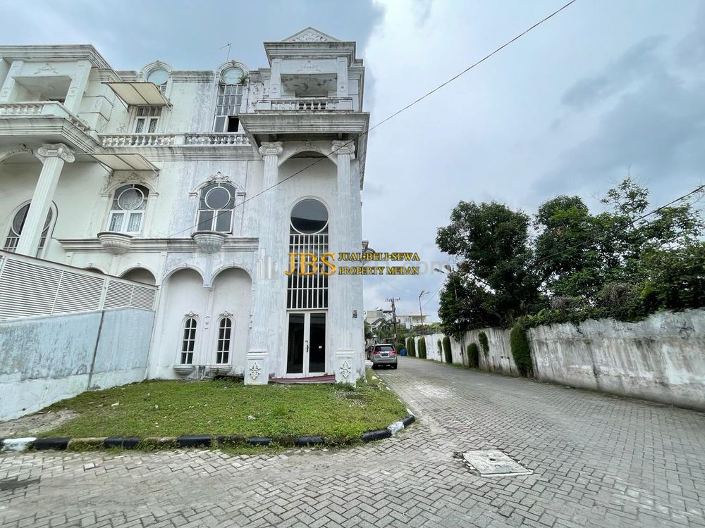 Dijual Rumah Hook Komplek Taman Anggrek Jalan T. Amir Hamzah - Medan