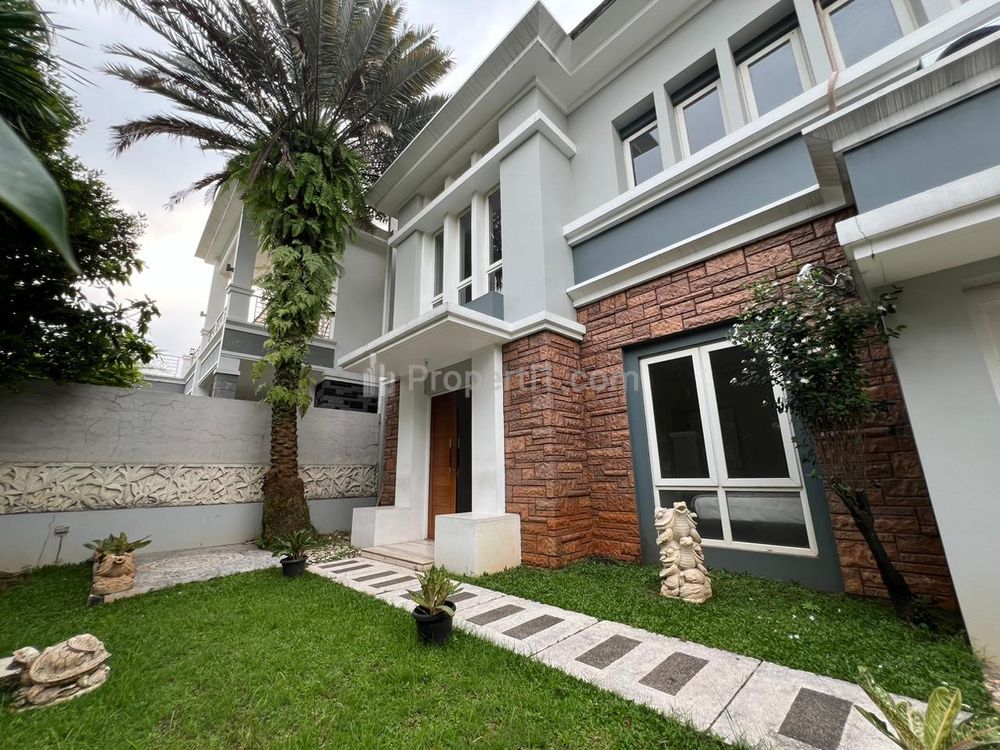 Jual Untung Rumah Cozy Modern Boulevard Siap Huni Fully Furnish di Kota Wisata Cibubur, Bogor
