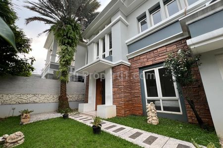 Jual Untung Rumah Cozy Modern Boulevard Siap Huni Fully Furnish di Kota Wisata Cibubur, Bogor