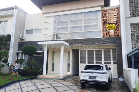 Jual Rumah Semi Furnished 2 Lantai Bagus dan Terawat di Pakuwon City Cluster Palm Beach Surabaya