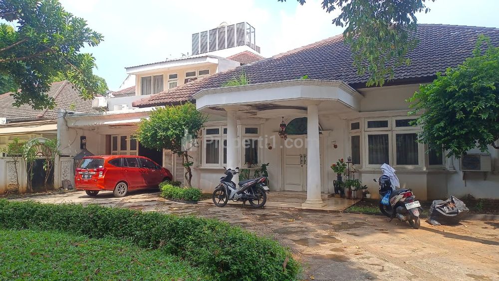 Jual Rumah Tua Lama Terawat di Teuku Umar Menteng, Dekat Sudirman, Rasuna Said, Jakarta Pusat