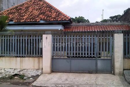 Jual Rumah Tua Masih Bagus di Kawasan Bali Mester Jakarta Timur