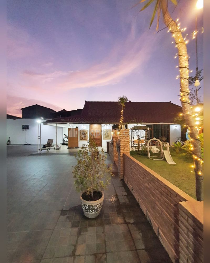 Dijual Rumah Mewah Berkonsep Vila, Lokasi di Kelapa Gading Jakarta Utara - Edisi Turun Harga !!