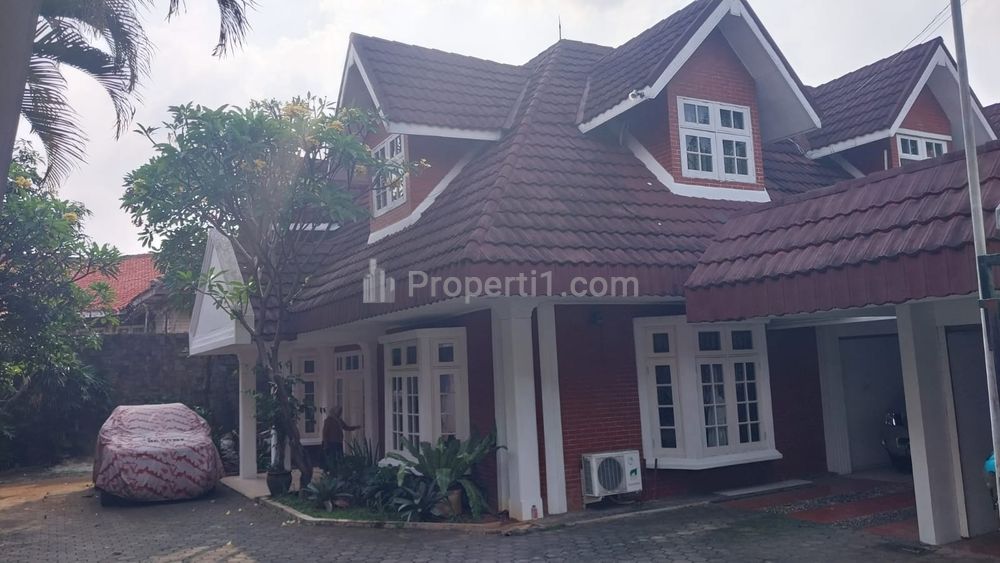 Disewakan Rumah di Kemang Jakarta Selatan