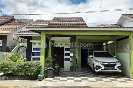 Disewakan Rumah Lengkap Perabot Siap Huni di Parit Haji Husen 2 Pontianak Tenggara, Pontianak - Rumah Dalam Komplek Lingkungan Aman, Bebas Banjir