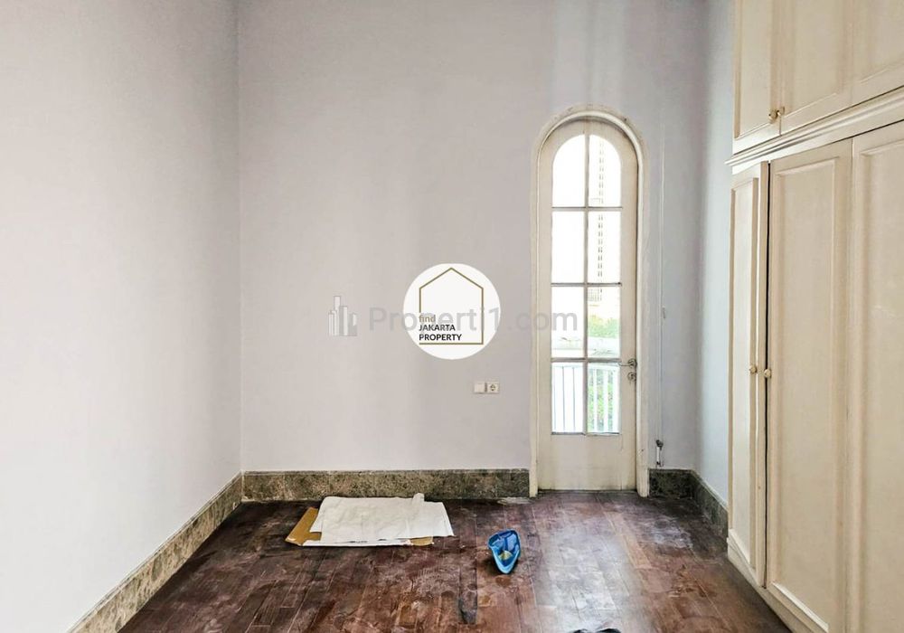 Fast Sale: Apartemen Permata Hijau, HIGH CEILING, Baru Total RENOVASI! Siap Huni, VERY RARE UNIT! Harga Termurah! Also Avail Other 2/3BR for Sale!