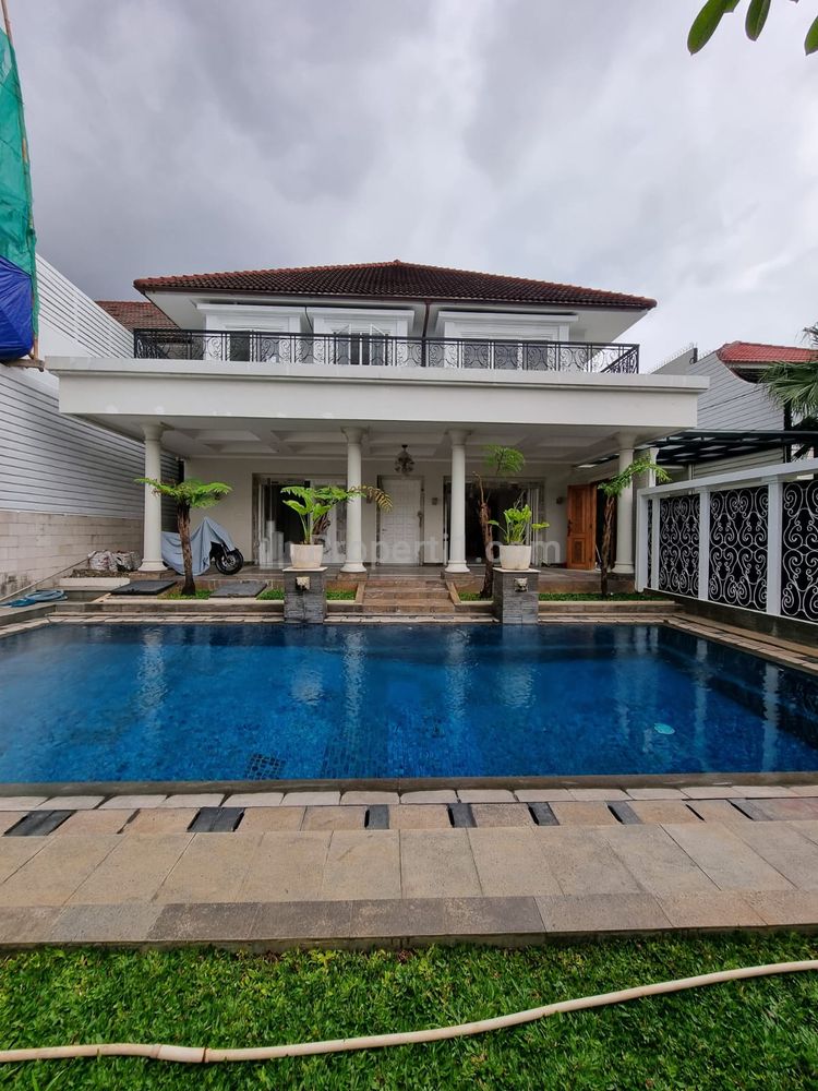 Disewakan Rumah Furnished & Newly Renovated di Kemang Utara, Jakarta Selatan
