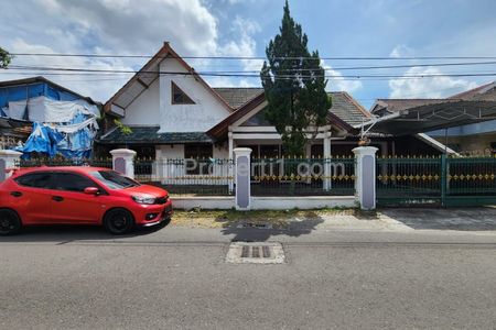 Dijual Rumah Strategis Tanah Luas Pinggir Jalan Babaran Kusumanegara Yogyakarta