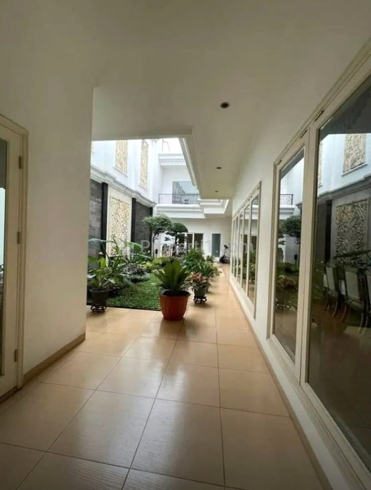 Dijual Rumah Mewah di BSD City Tangerang Selatan