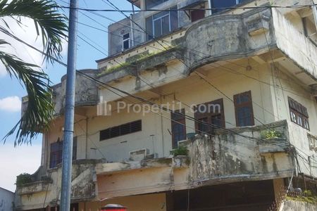 Dijual Ruko 3 Lantai Ukuran 3 Pintu (13 X 33) di Jl. Bunga Mawar Pasar 5 Padang Bulan, Medan