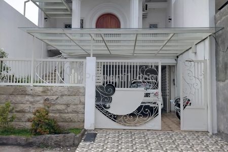 Rumah Dijual di Petemon Full Furnish Siap Huni, Surabaya Pusat