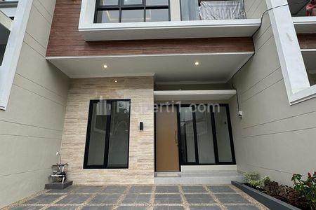 Dijual Rumah Baru di Mulyosari Utara - Surabaya Timur - Minimalis Modern 2 Lantai dekat Pakuwon City, ITS , Unair - Siap Huni - Ready 2 Unit Rumah