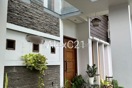 Dijual Rumah di Dalam Komplek, di Tanjung Barat, Jagakarsa Jakarta Selatan