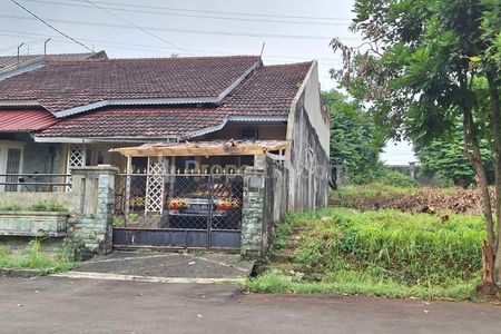 Rumah Hitung Tanah Dijual Dalam Komplek di Cinere Jakarta Selatan - Luas Tanah 1.296 m2