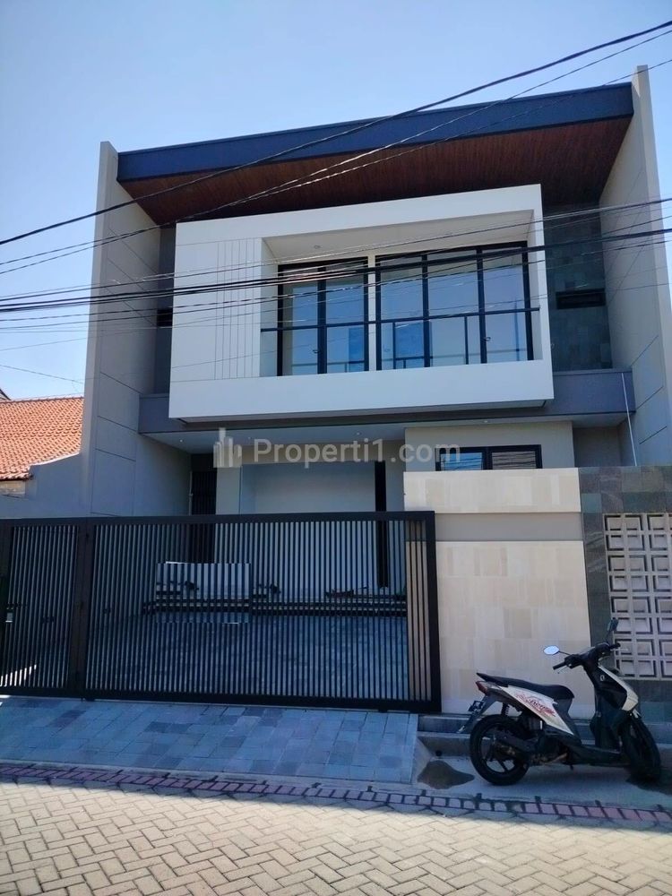 Rumah Dijual di Manyar Jaya Surabaya Timur New Gress Premium Siap Huni