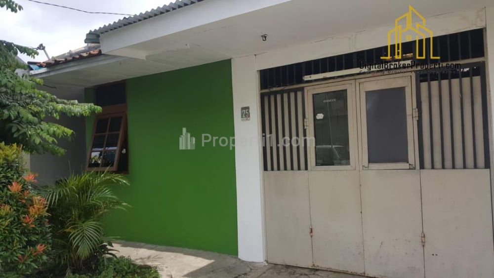 Jual Cepat dan Murah Rumah Tua dengan Tanah Luas Lokasi Nyaman dan Tenang Strategis di Sayap Turangga Bandung