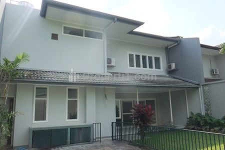 Disewakan Rumah dengan Garden & Pool - Lembong House, Cipete, Jakarta Selatan