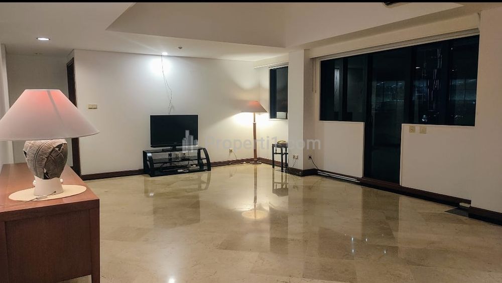 Dijual Apartemen Setiabudi Jakarta Selatan - 2 BR 157m2 Semi Furnished