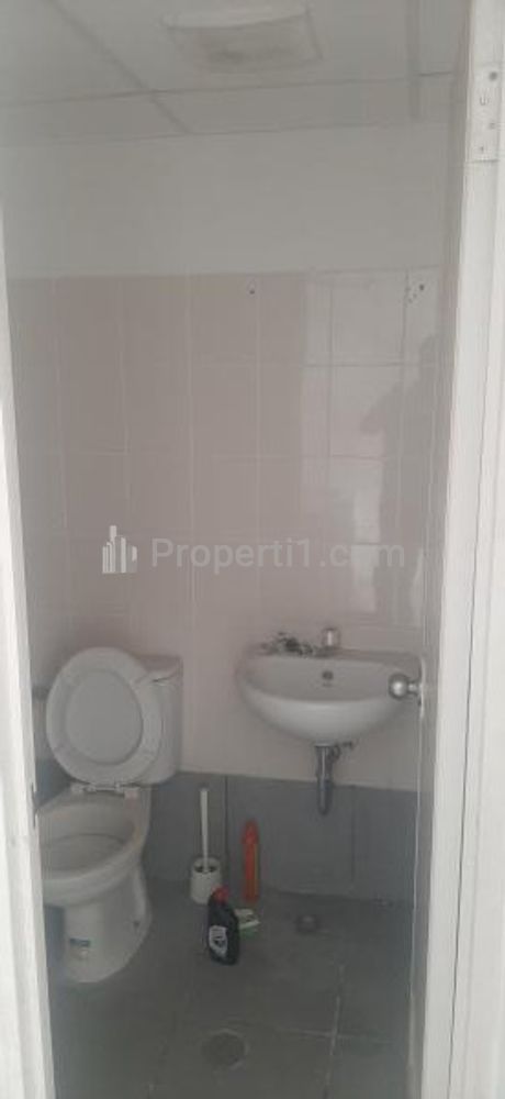Jual Cepat Apartemen Akasa Pure Living Tangerang Selatan - 1 BR Unfurnished Tower Kalyana View Swimming Pool