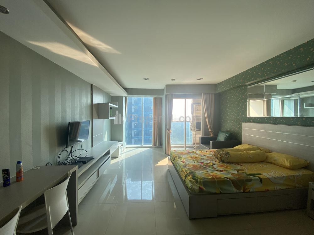 Jual Murah Studio Besar di Apartemen Hive Cawang Lokasi Strategis di Titik Pusat Transportasi, Kondisi Full Furnished