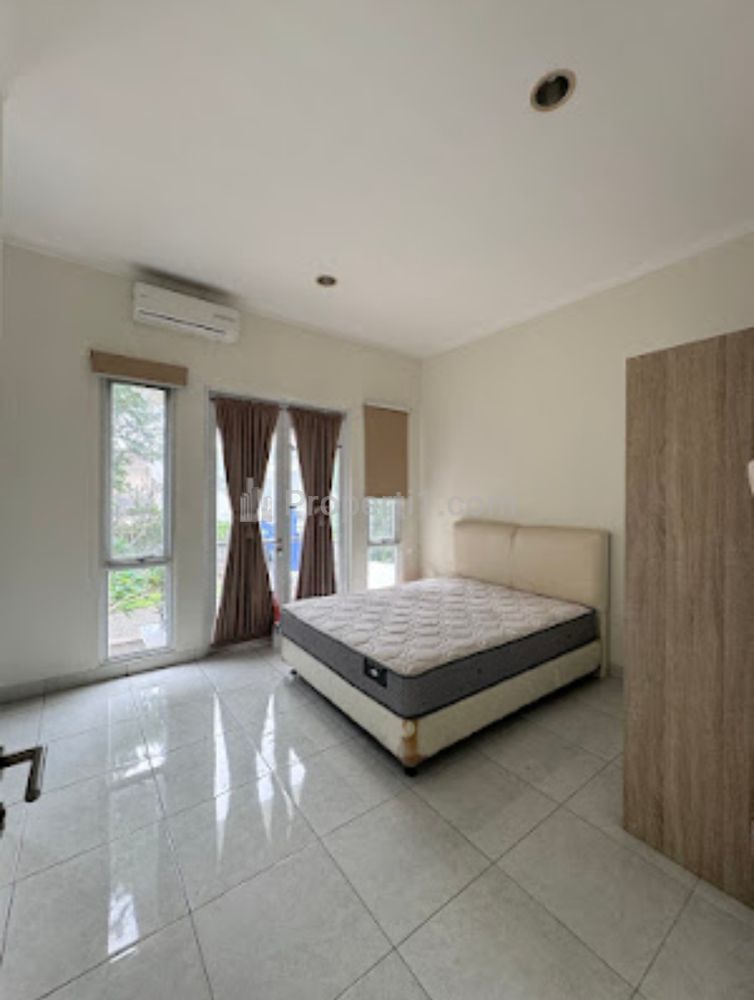 Dijual Rumah De Park Bumi Serpong Damai Tangerang