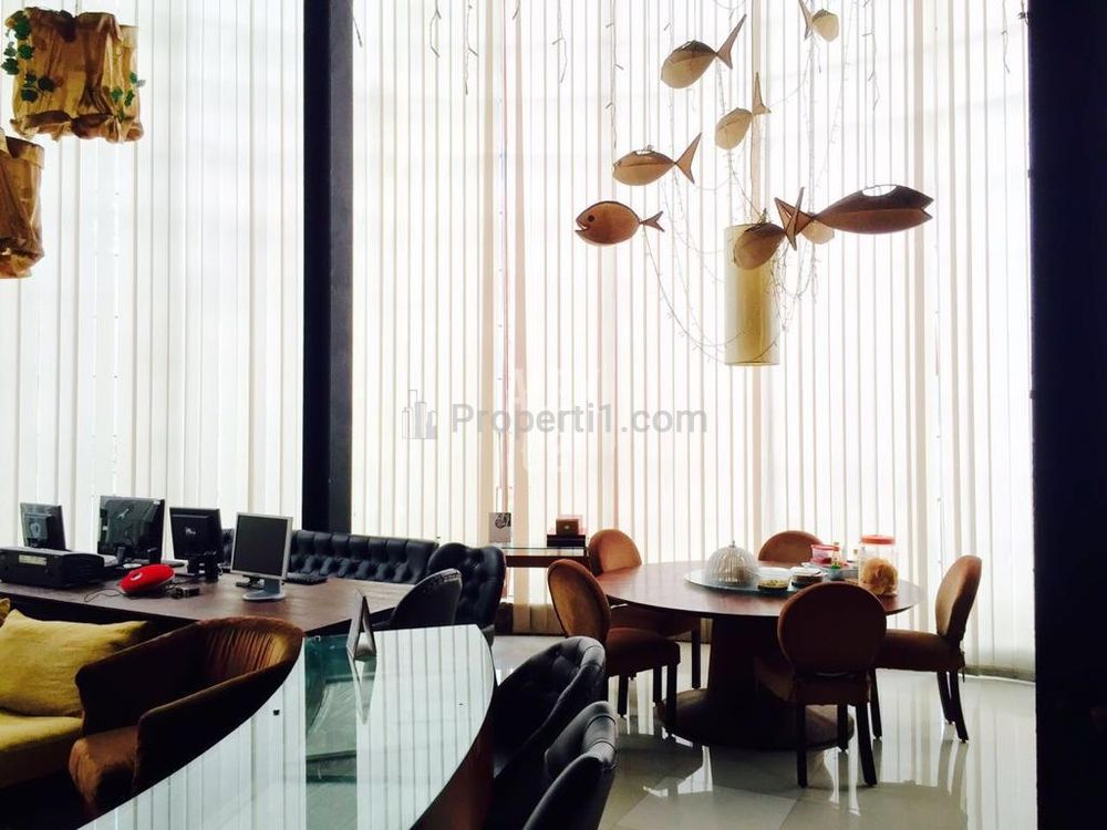 Dijual Rumah Cantik Mewah Strategis, Area Bukit Gading VIlla, Kelapa Gading, Jakarta Utara
