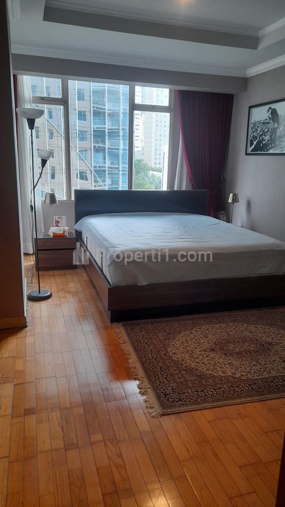 For Sale Apartment Istana Sahid Sudirman 3+1BR Fully Furnished