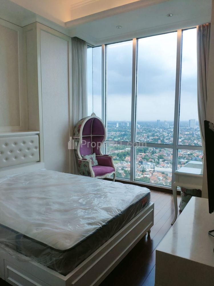 Disewakan Apartemen Kemang Village Residence Tower Cosmopolitan Tipe 4 Kamar Full Furnished