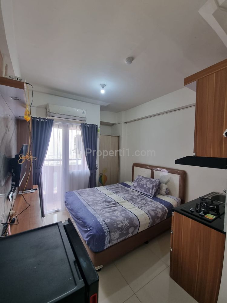 Sewa Unit Apartemen Green Pramuka City Dekat dengan Mall GPS - Studio Furnished