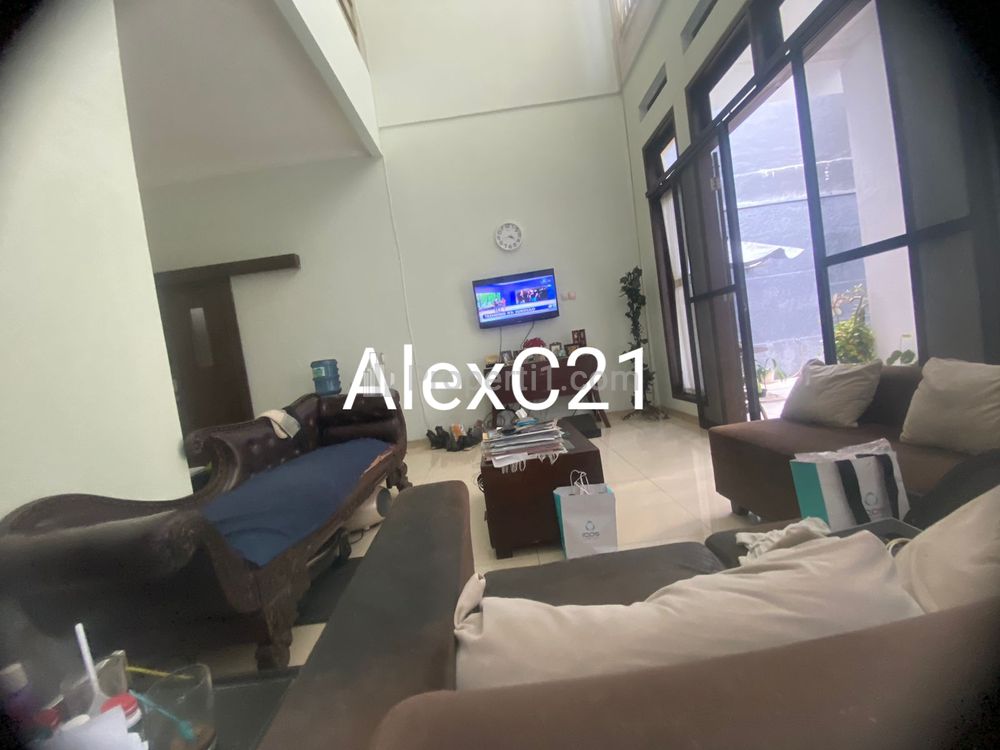 Dijual Rumah Eksklusif dengan Swimming Pool di Cilandak Barat Jakarta Selatan