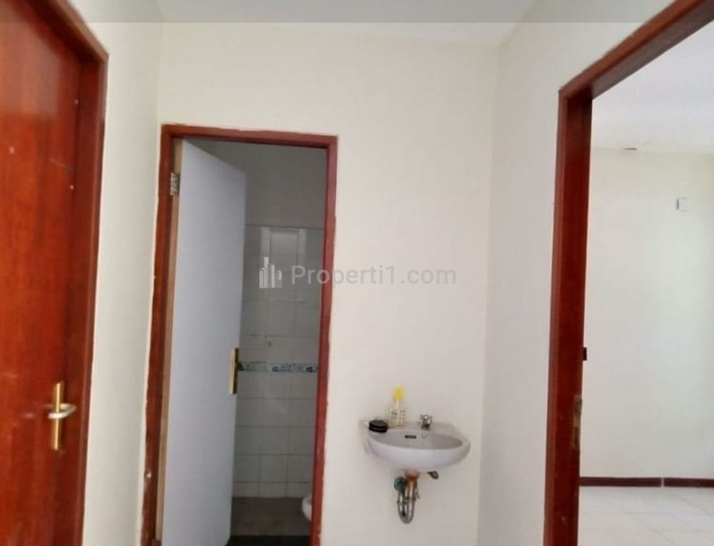 Rumah Disewakan Dalam Komplek di Cinere Country, Jakarta Selatan