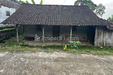 Jual Rumah Siap Huni 290m² di Kerjo Karanganyar