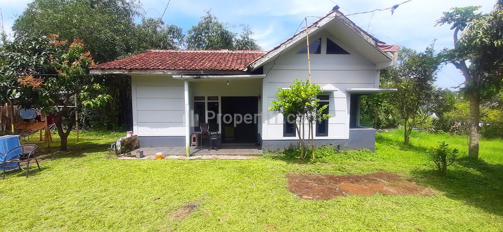 Dijual Rumah dan Kolam Pemancingan Ikan di Ciumbuleuit Bandung