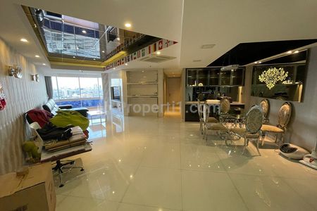 Disewakan Furnished Apartemen Kondominium Taman Anggrek Tipe 3+1 Bedrooms Jakarta Barat