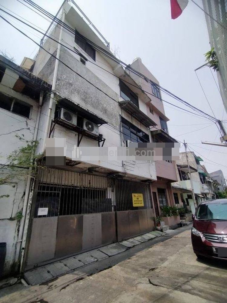 Jual Rumah 3 Lantai di Jalan Jembatan Gambang Jakarta Utara