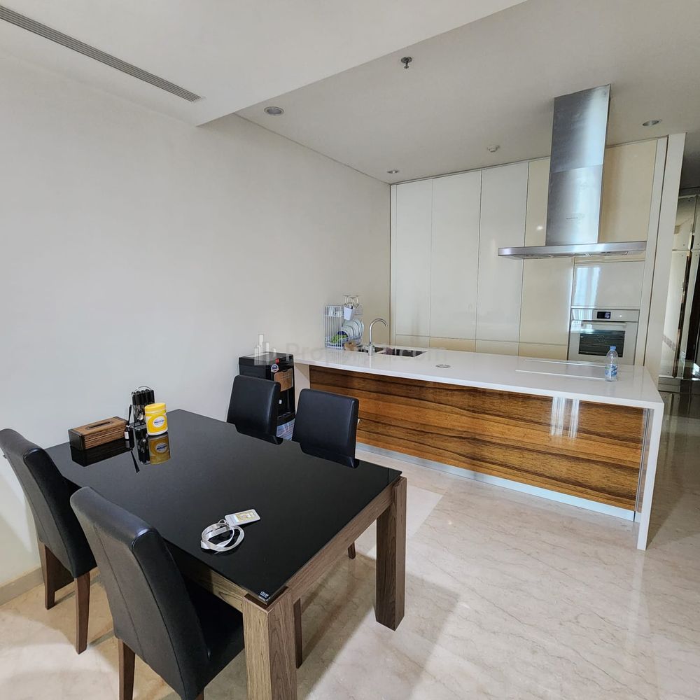 Disewakan Pakubuwono House Apartment Tipe 2+1 BR Full Modern Furnished – Strategic Location in South Jakarta