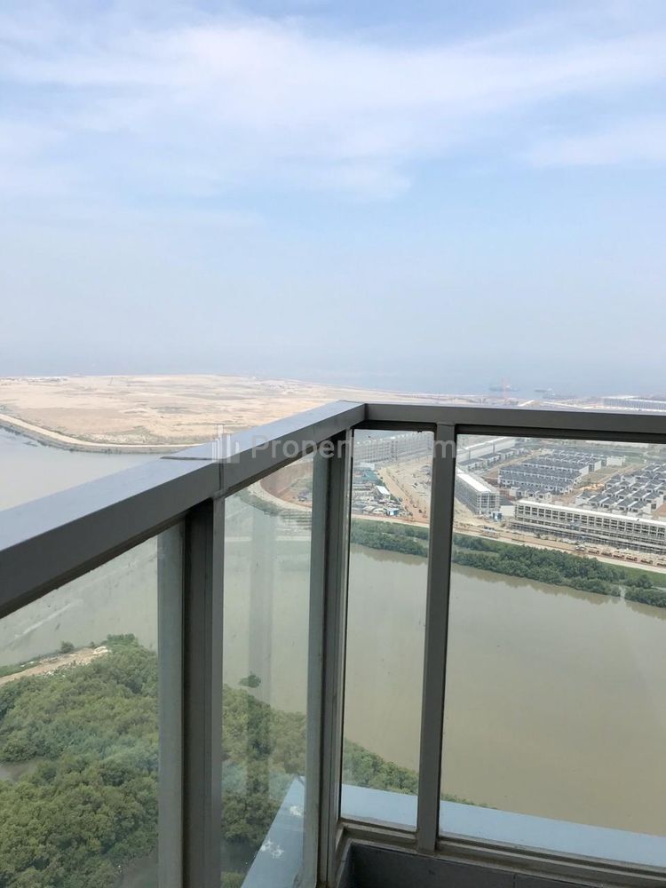 Dijual Unit Penthouse di Gold Coast Pantai Indah Kapuk 3+1 BR Semi Furnished