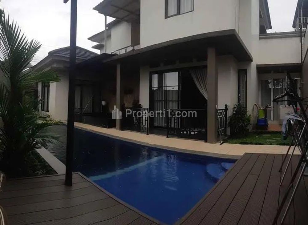 Siap Huni, Dijual Cluster BNR Cantik 2 Lantai dengan Swimming Pool di Bogor Selatan