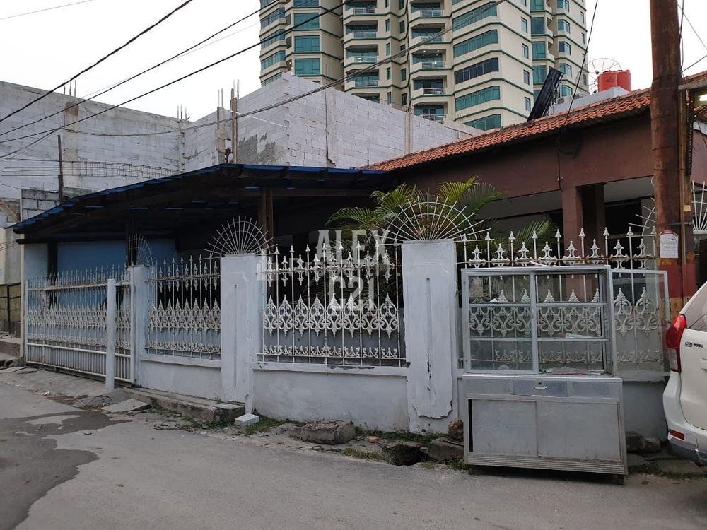 Dijual BU Rumah Tua di Bawah NJOP (Hitung Tanah Saja) di Pancoran, Jakarta Selatan