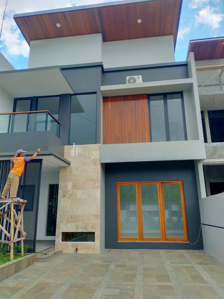 Dijual Rumah Modern Minimalis Dalam Perumahan di Jl. Kaliurang Km 8 Sleman Yogyakarta Dekat UGM