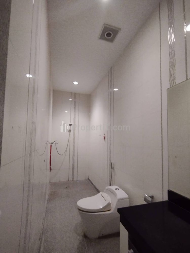 Rumah Disewakan Villa Valencia Minimalis Siap Huni Surabaya Barat