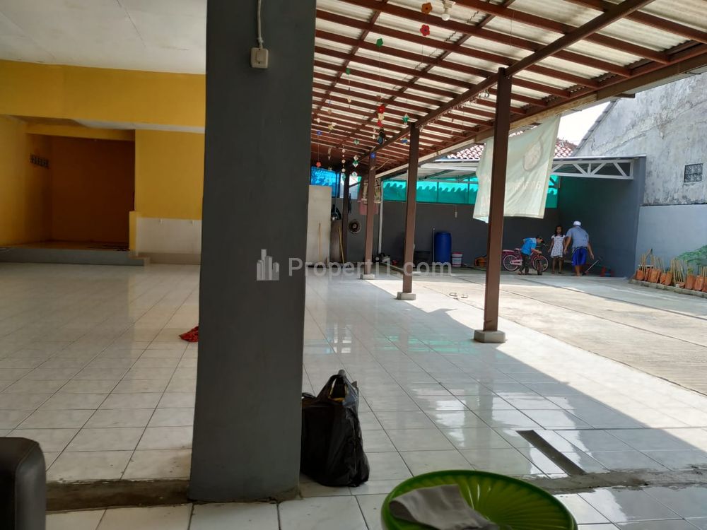 Tempat Usaha Penitipan dan Cuci Motor Dijual di Pancoran Mas Depok