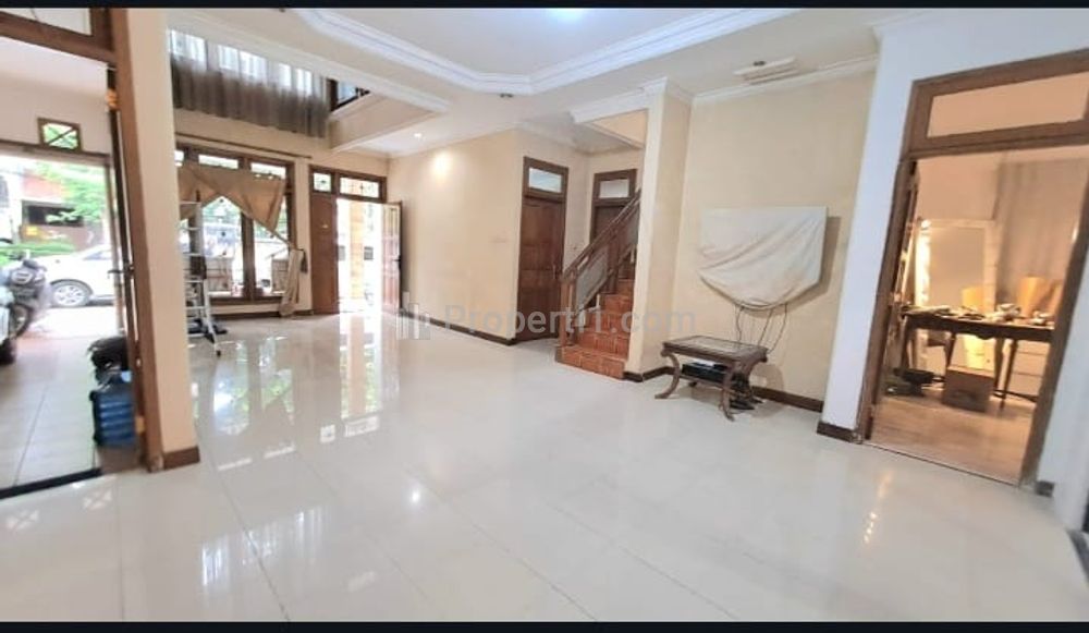 Jual Rumah Hook di Jalan Ciragil 1, Dekat Senopati, Suryo, SCBD, Sudirman, Senayan, Kel Rawa Barat, Kec Kebayoran Baru, Jakarta Selatan