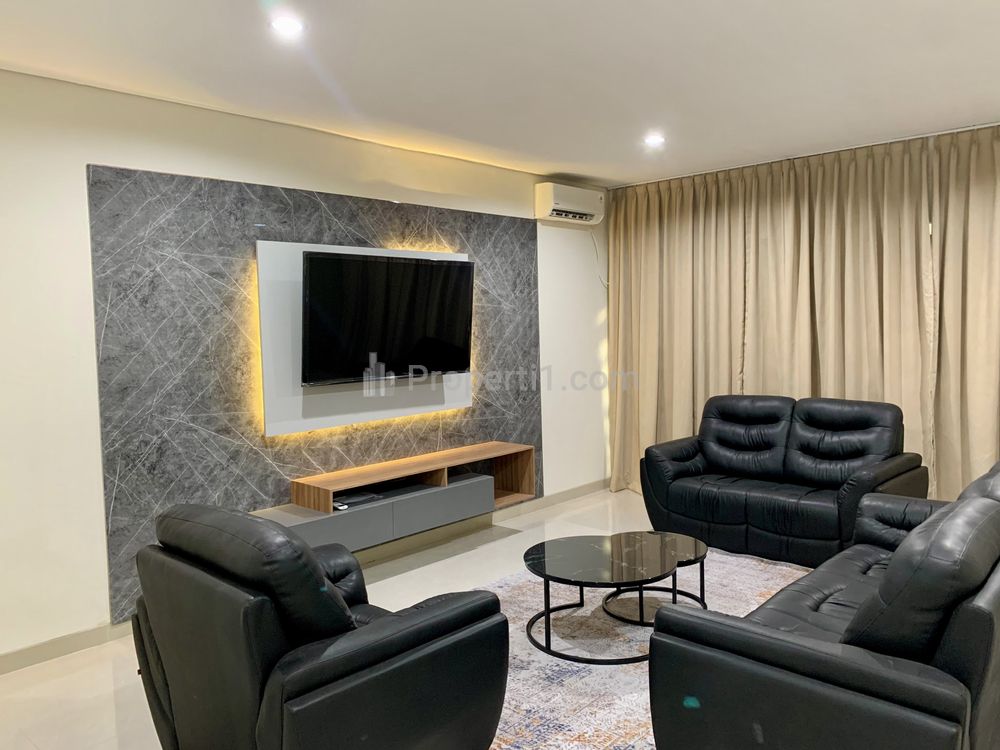 Dijual Rumah 2 Lantai Lux Semi Furnish Cluster Vassa Lake Residence Lippo Cikarang