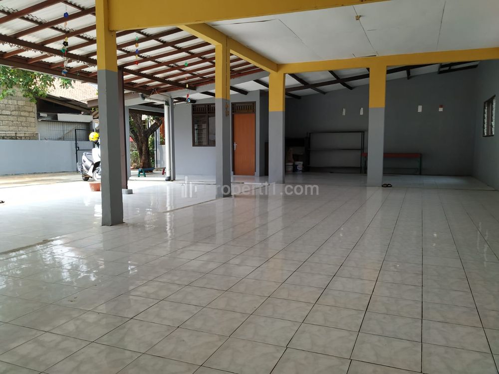 Tempat Usaha Penitipan dan Cuci Motor Dijual di Pancoran Mas Depok
