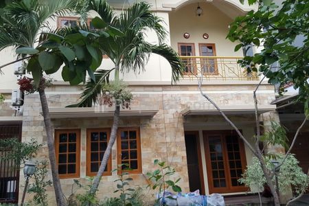 Rumah Disewakan di Villa Bukit Regency Surabaya Barat Siap Huni Bagus