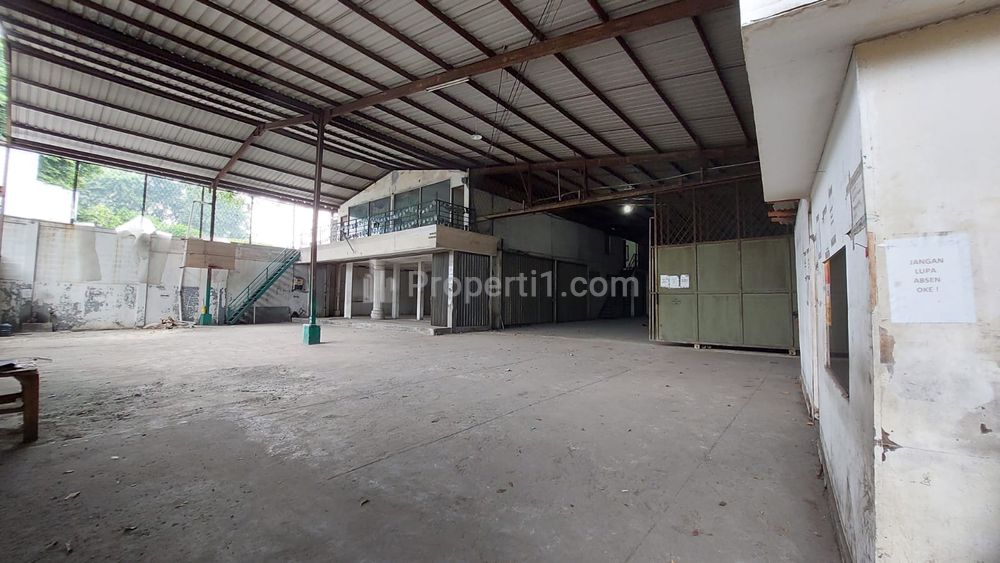 Dijual Gudang dan Kantor 2 Lantai Lokasi Strategis dan Luas di Klender, Jakarta Timur